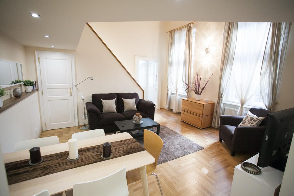 Agora Apartment Budapest Exterior photo